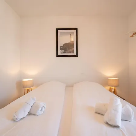 New Dahlia 17 With Parking By Interhome Ferienhaus *