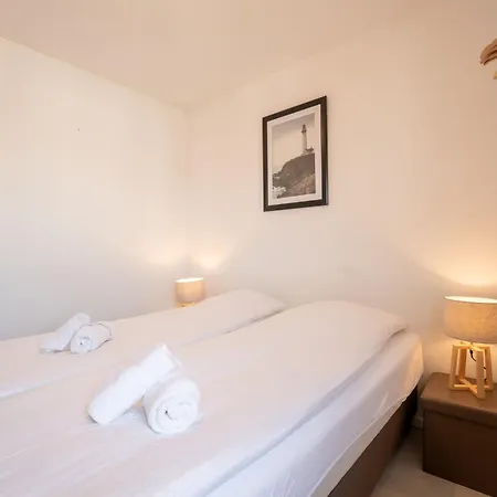 New Dahlia 17 With Parking By Interhome Bredene